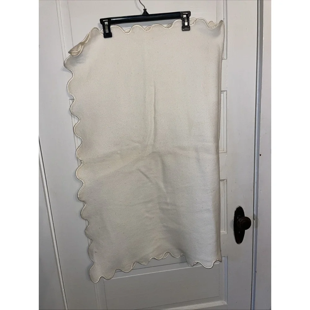 Vintage Quiltex Scalloped Edge Baby Blanket Cream‎ Ivory Satin Trim 36